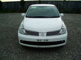 2005 Nissan Tiida Latio Pictures