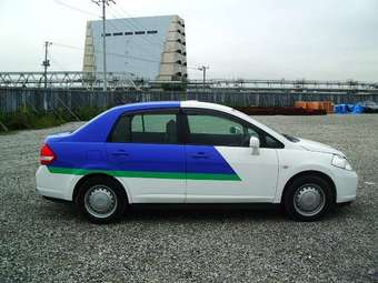 2005 Nissan Tiida Latio Pictures