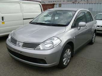 2005 Nissan Tiida Latio Photos