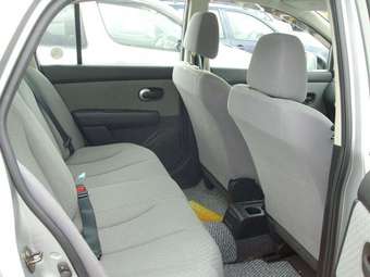 2005 Nissan Tiida Latio Photos