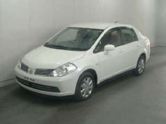 2005 Nissan Tiida Latio Pics