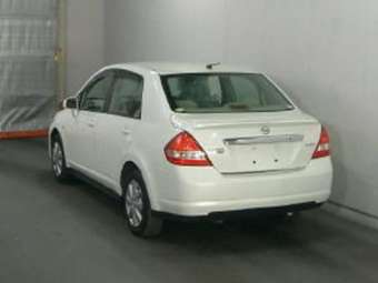 2005 Nissan Tiida Latio Pictures