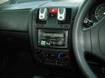 2005 Nissan Tiida Latio Pictures