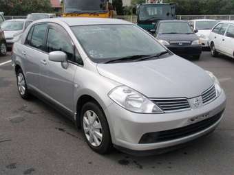2005 Nissan Tiida Latio Pictures