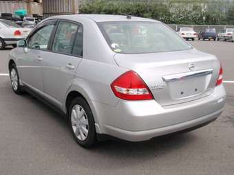 2005 Nissan Tiida Latio Photos