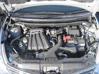 2005 Nissan Tiida Latio Pictures