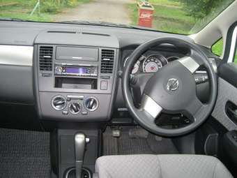2005 Nissan Tiida Latio Photos