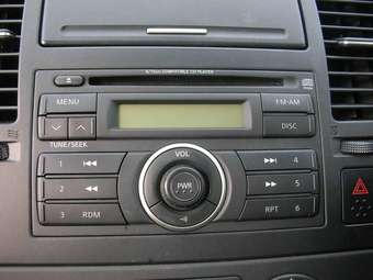 2005 Nissan Tiida Latio Photos