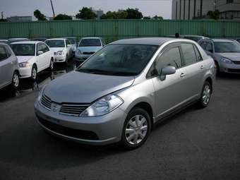 2005 Nissan Tiida Latio Pictures