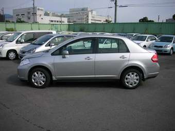 2005 Nissan Tiida Latio Photos