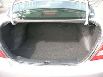 2005 Nissan Tiida Latio Images