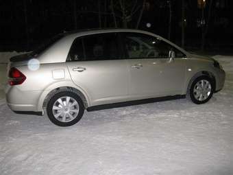 2005 Nissan Tiida Latio Images