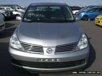 2005 Nissan Tiida Latio Photos