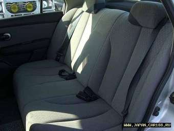 2005 Nissan Tiida Latio Images