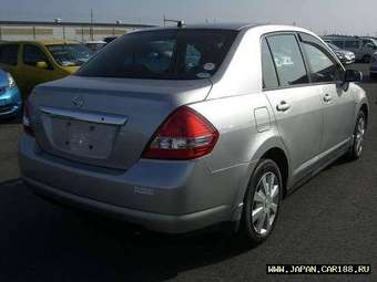 2005 Nissan Tiida Latio Pictures