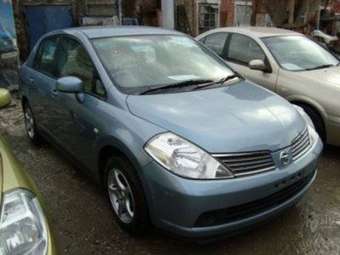 2005 Nissan Tiida Latio Pics