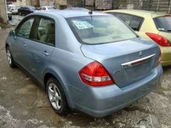 2005 Nissan Tiida Latio Pictures