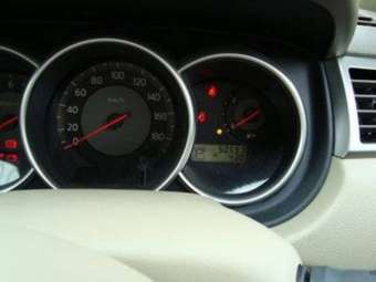 2005 Nissan Tiida Latio Pictures