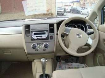 2005 Nissan Tiida Latio Photos