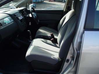 2005 Nissan Tiida Latio Pictures