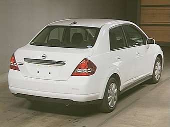 2005 Nissan Tiida Latio Pictures