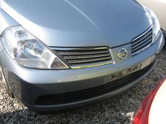 2005 Nissan Tiida Latio Photos