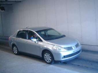 2005 Nissan Tiida Latio Pictures