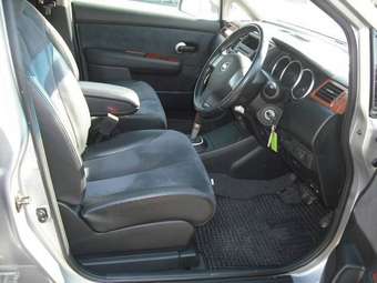 2005 Nissan Tiida Latio Pictures