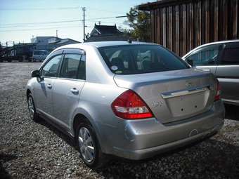 2005 Nissan Tiida Latio Pictures