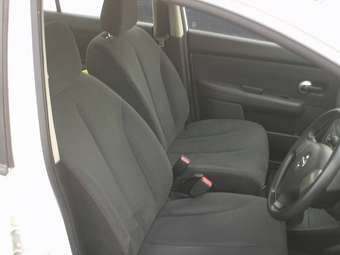 2005 Nissan Tiida Latio Photos