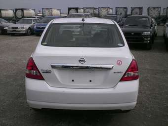 2005 Nissan Tiida Latio Pictures