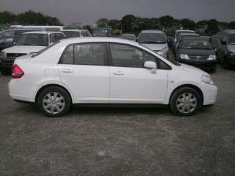 2005 Nissan Tiida Latio Pictures