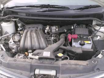 2005 Nissan Tiida Latio Pictures