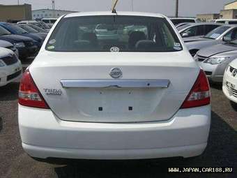2005 Nissan Tiida Latio Pictures