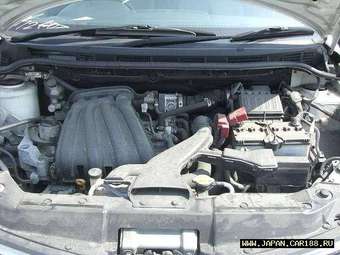 2005 Nissan Tiida Latio Photos