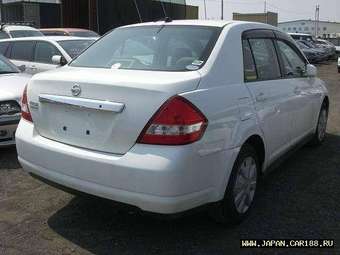 2005 Nissan Tiida Latio Wallpapers
