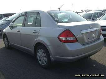 2005 Nissan Tiida Latio Pictures