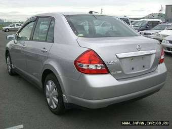 2005 Nissan Tiida Latio Images
