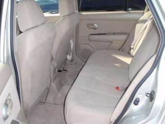 2005 Nissan Tiida Latio Images