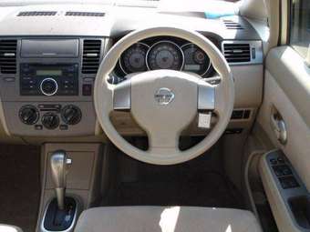 2005 Nissan Tiida Latio Photos