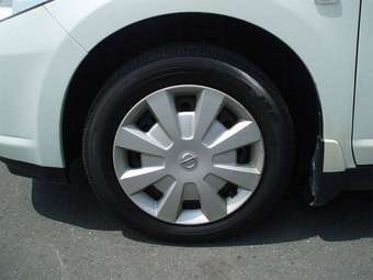 2005 Nissan Tiida Latio Pictures