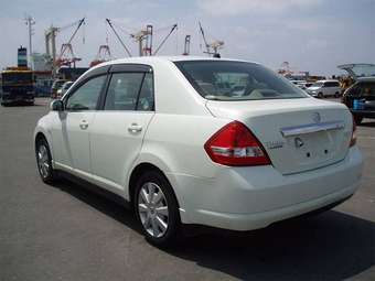2005 Nissan Tiida Latio Pictures
