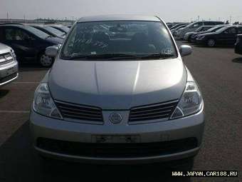 2005 Nissan Tiida Latio Photos