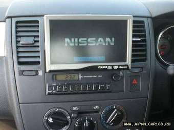 2005 Nissan Tiida Latio Photos