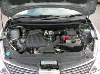2005 Nissan Tiida Latio Wallpapers
