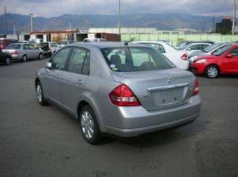 2005 Nissan Tiida Latio Pictures