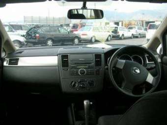 2005 Nissan Tiida Latio Pics