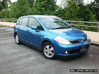 2005 Nissan Tiida Latio Pictures