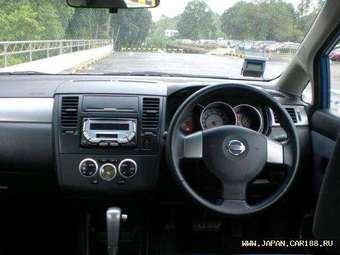 2005 Nissan Tiida Latio Pictures