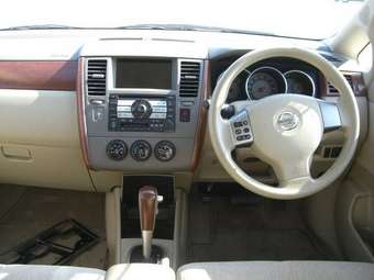 2005 Nissan Tiida Latio Pictures